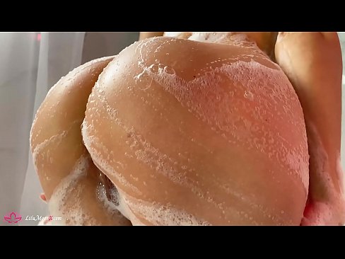 ❤️ Brunetka masturbira pičko z vibratorjem do intenzivnega orgazma pod tušem ☑ Slute pri nas ☑